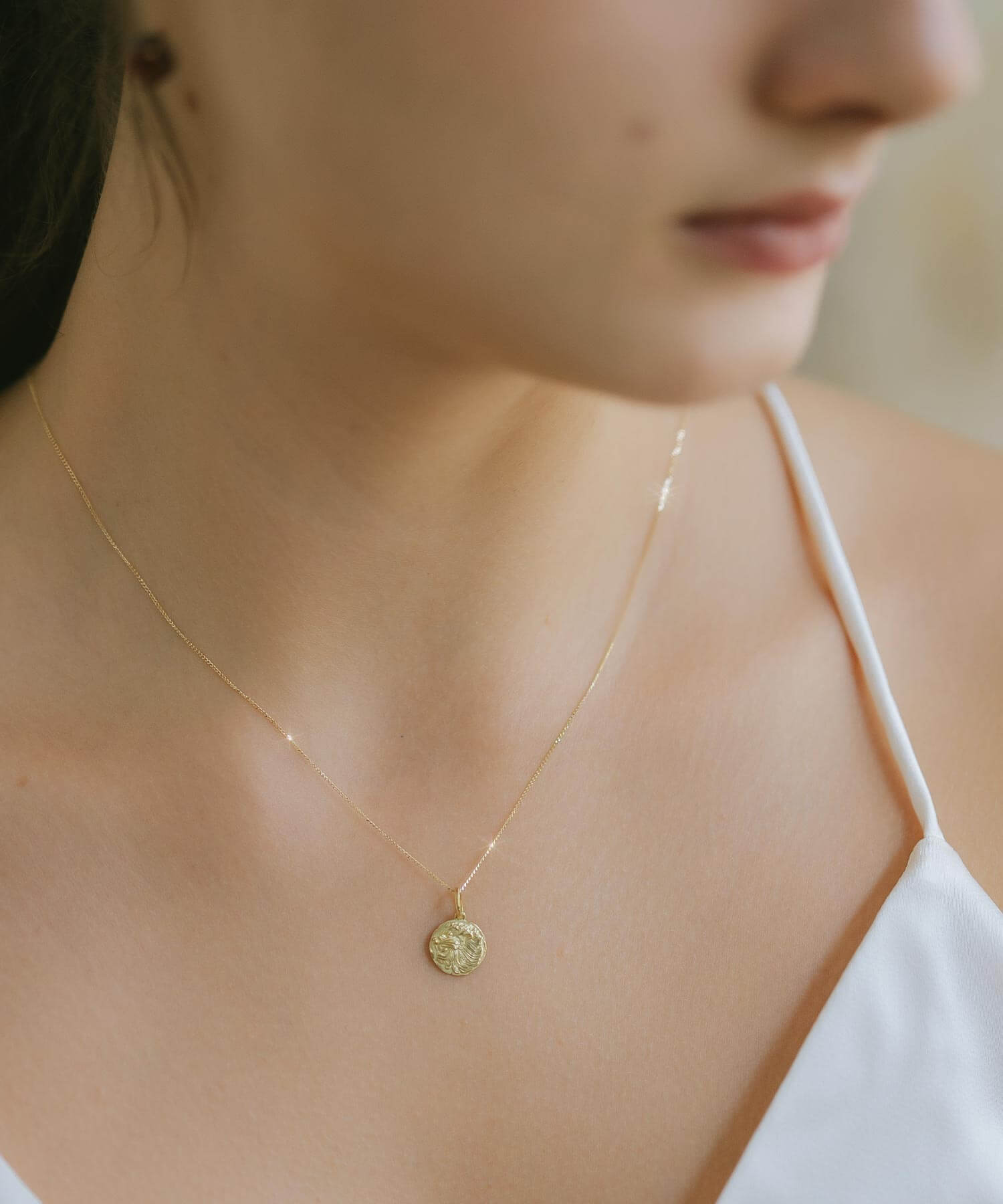 2026年】コインネックレスおすすめ5選。レディースに人気の18K・ゴールド・シルバー、デザインの選び方。 -  ジュエリー・アクセサリーOps.(オプス)日本公式ストア